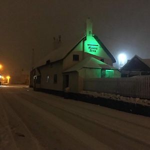The Masons Arms